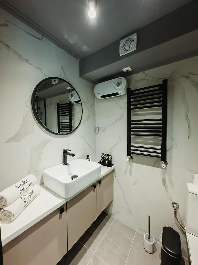 Blackhaus Family And Friends Deluxe Apartment 塞萨洛尼基